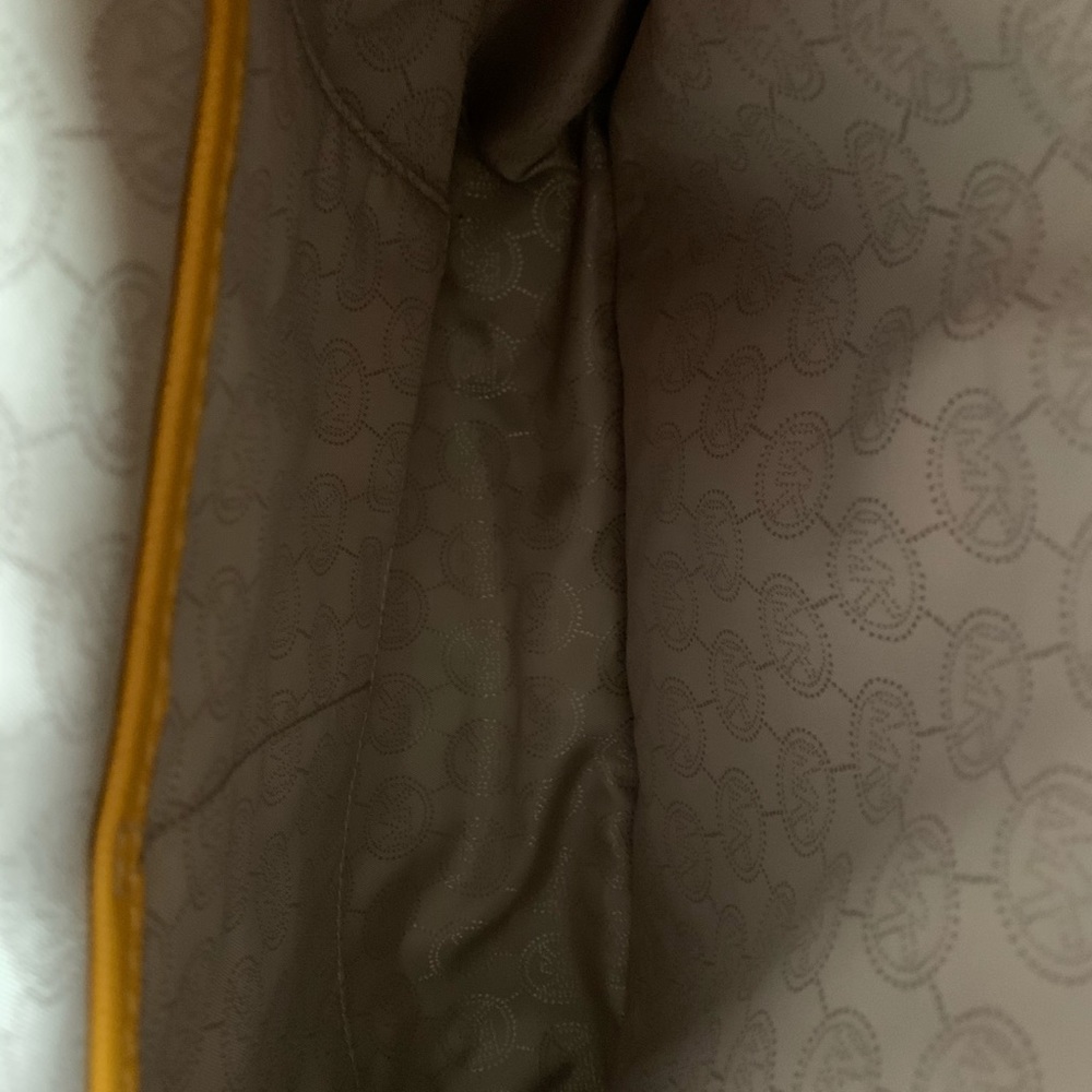 Authentic Michael Kors Handbag - image 8